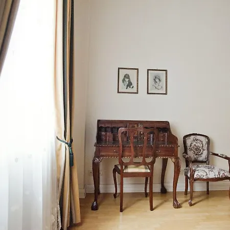 Rynek Starego Miasta By Interhome