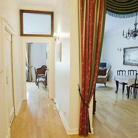 Rynek Starego Miasta By Interhome * Varşova
